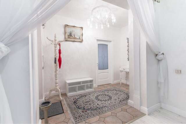 Апартаменты 2-х комнатная квартира, Минск-6